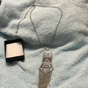 Gorgeous long statement necklace